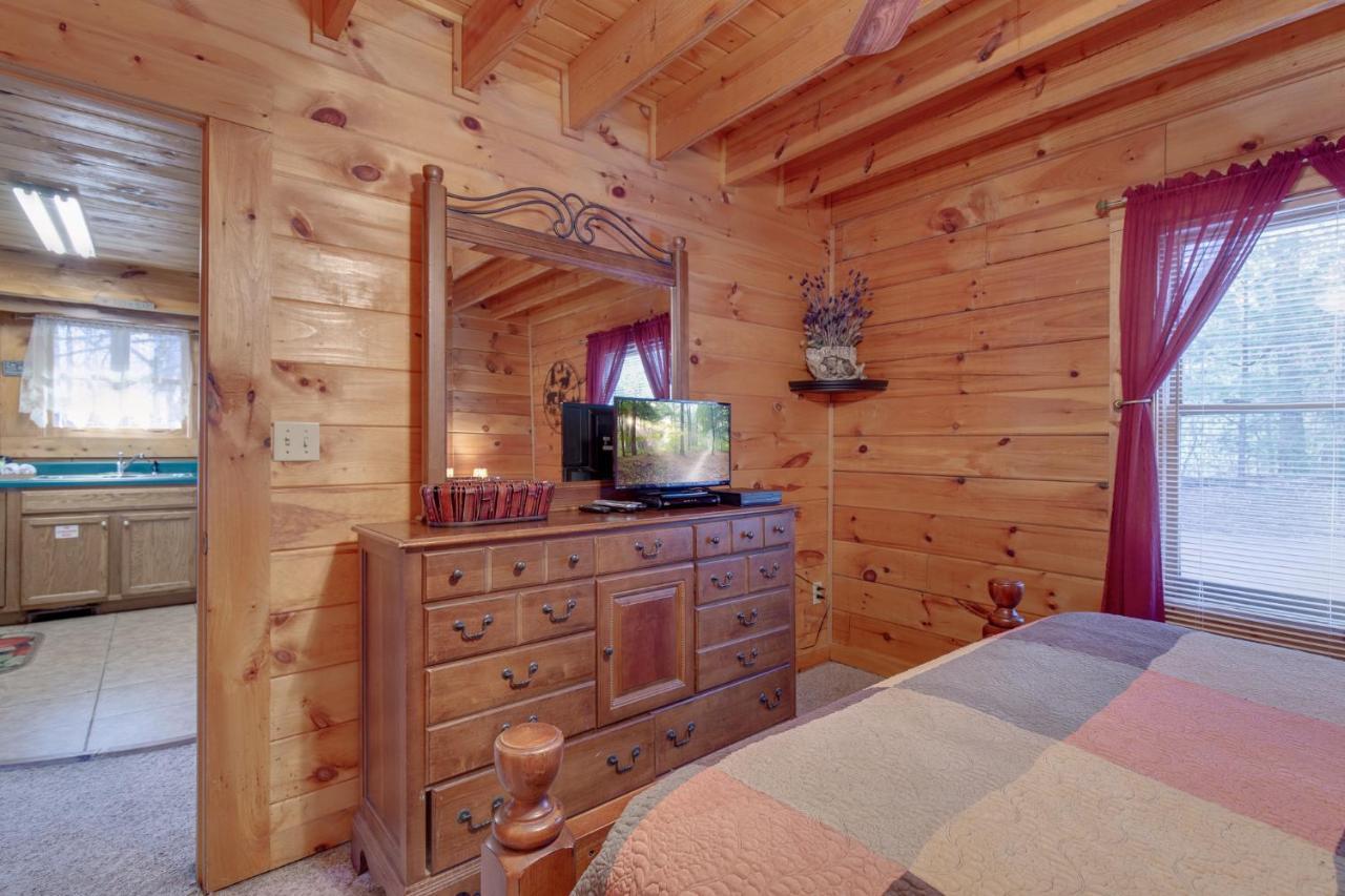Wildwood Cove, 2 Bedrooms, Fireplace, Wifi, Jetted Tub, Hot Tub, Sleeps 6 Sevierville Bagian luar foto